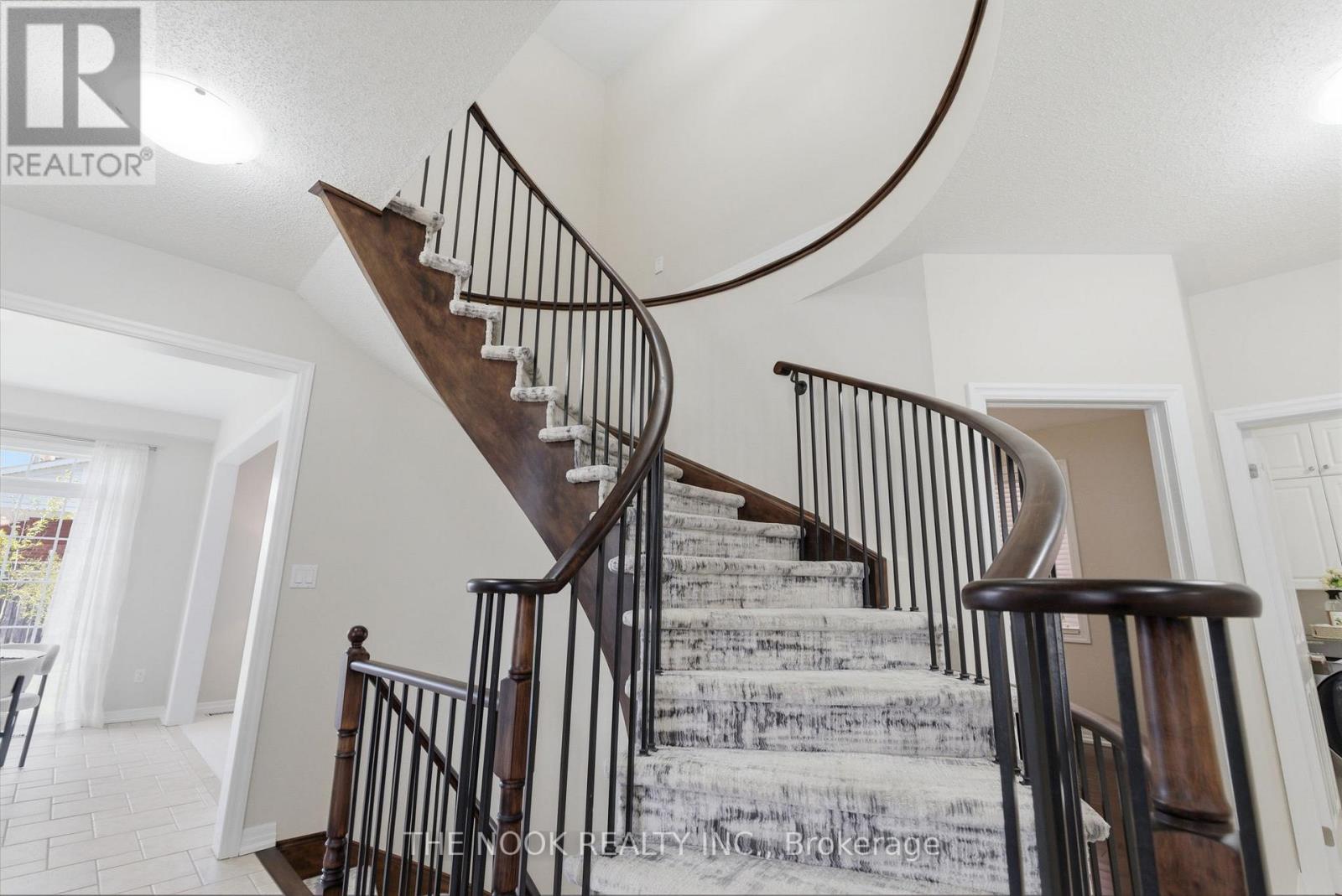 926 Red Deer Avenue, Oshawa, Ontario  L1K 0C4 - Photo 24 - E13090212