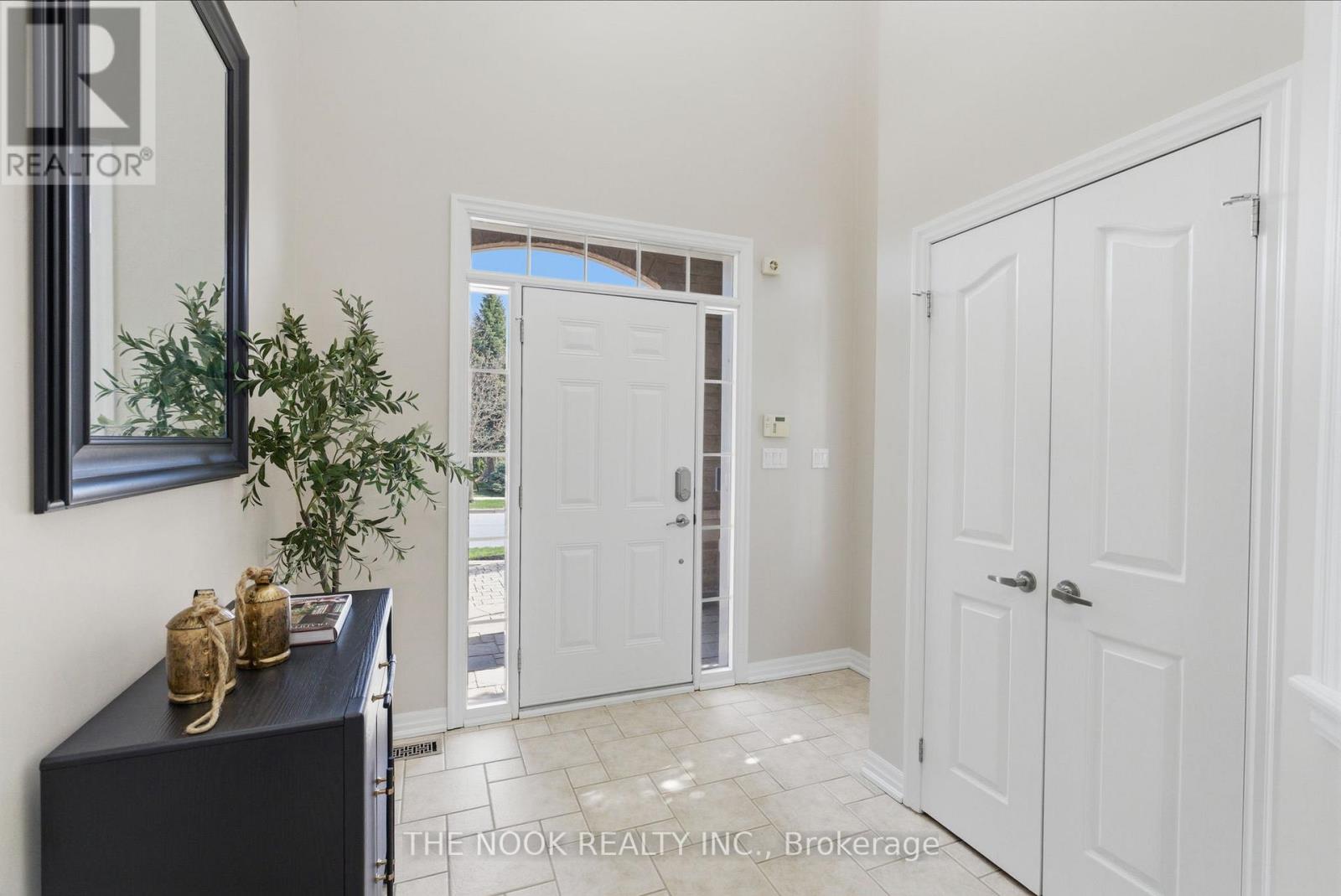 926 Red Deer Avenue, Oshawa, Ontario  L1K 0C4 - Photo 4 - E13090212