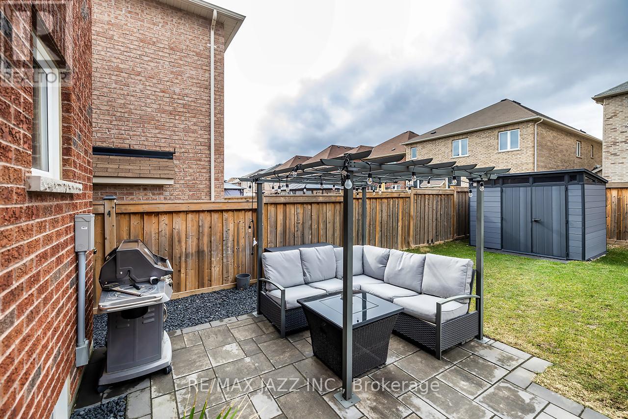872 William Lee Avenue, Oshawa, Ontario  L1K 0W2 - Photo 36 - E13090446