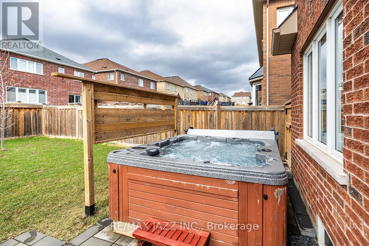 872 William Lee Avenue, Oshawa, Ontario  L1K 0W2 - Photo 38 - E13090446