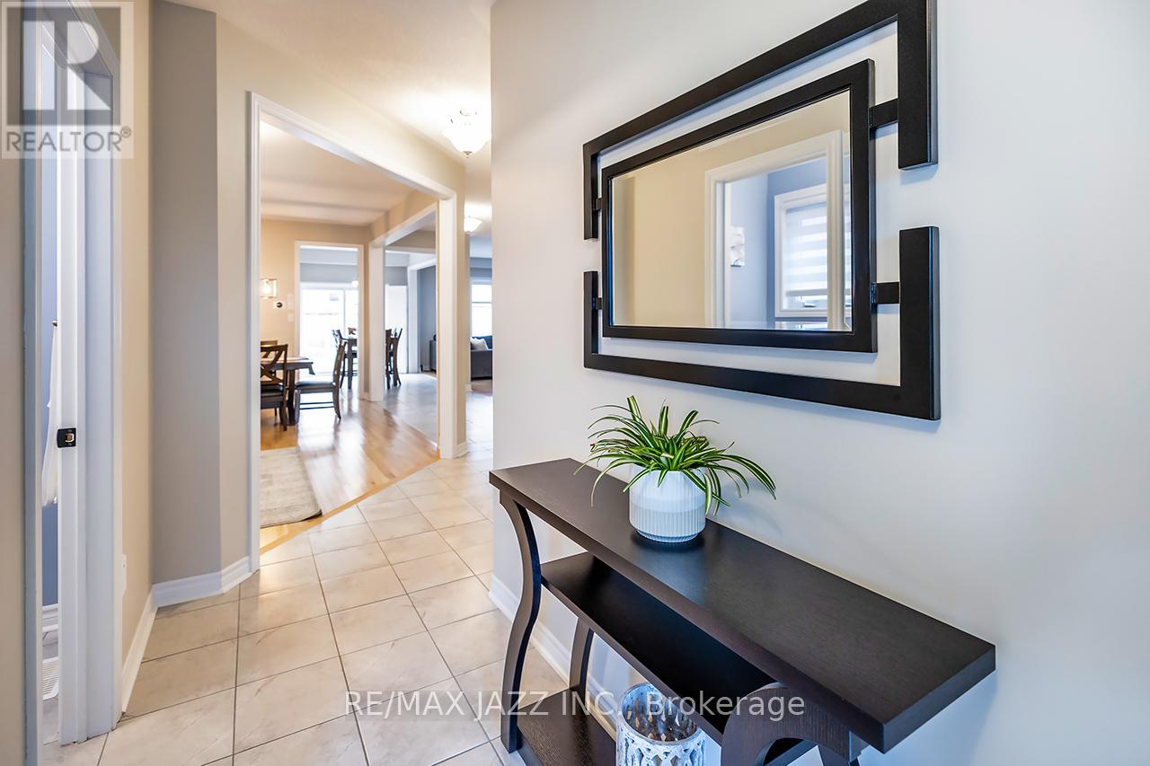 872 William Lee Avenue, Oshawa, Ontario  L1K 0W2 - Photo 6 - E13090446
