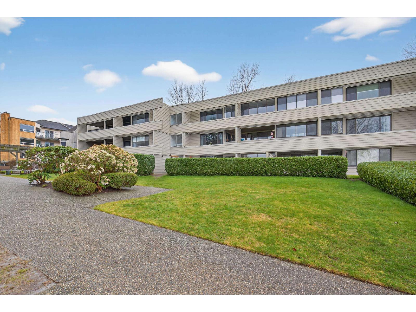 109 15272 19 AVENUE, Surrey, British Columbia