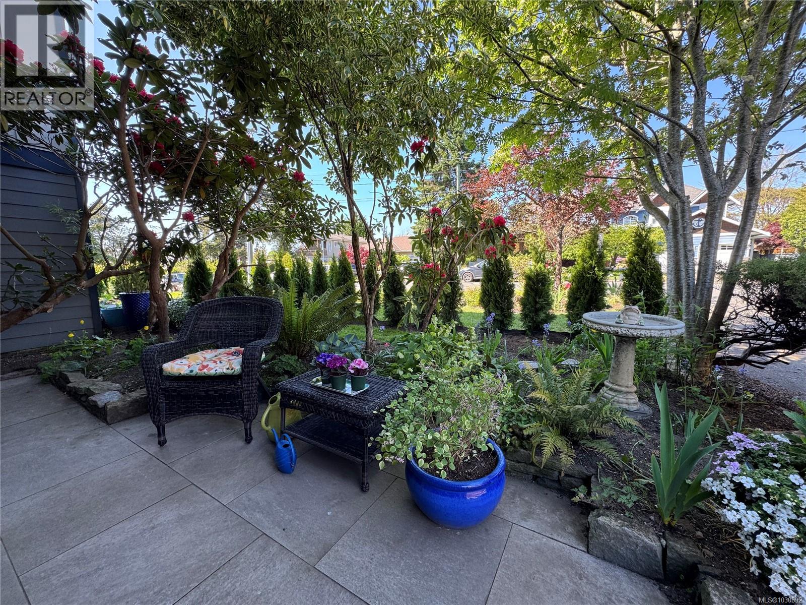 101 2427 Amherst Ave, Sidney, British Columbia  V8L 2H1 - Photo 23 - 1030892