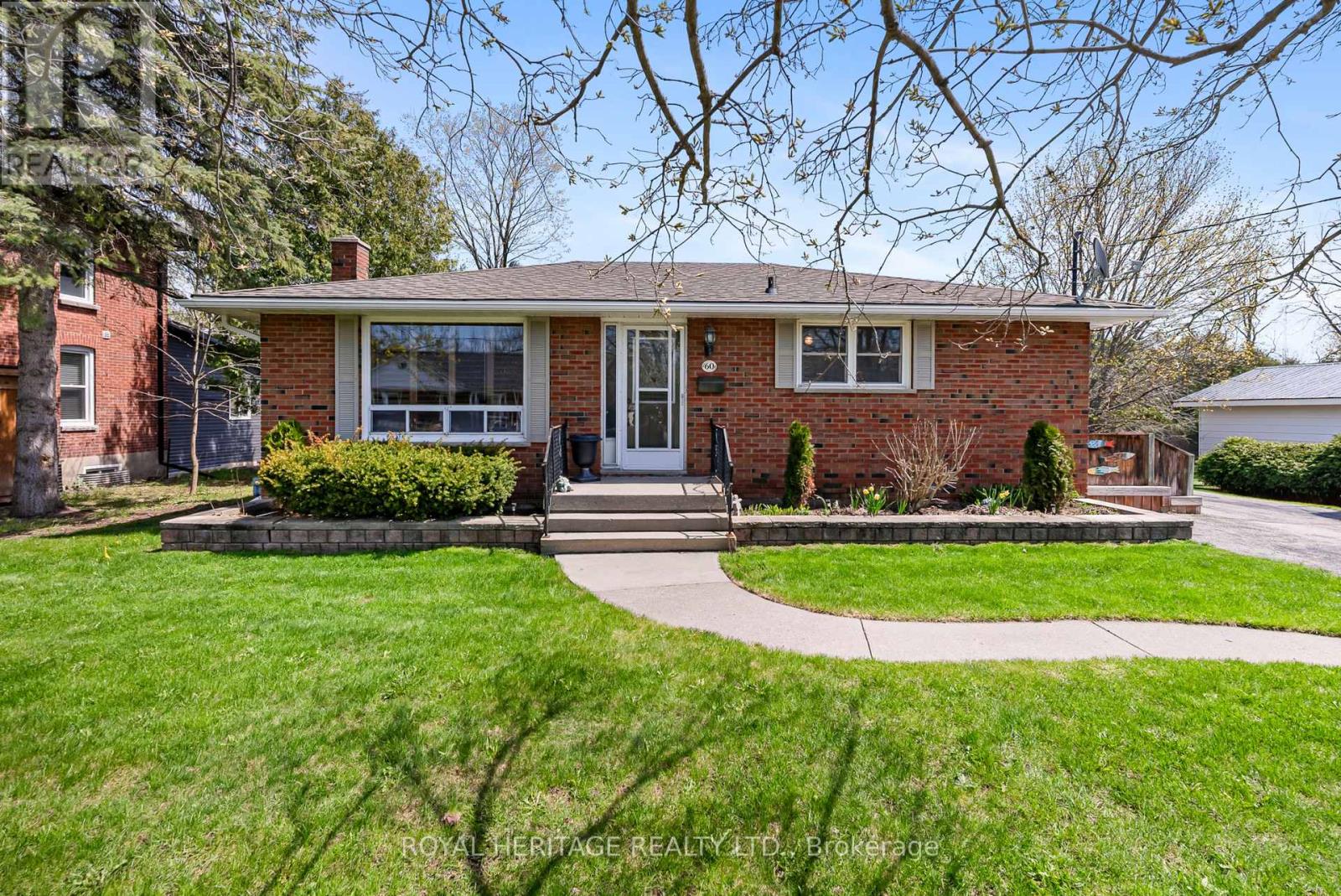 60 St. Patrick Street, Kawartha Lakes, Ontario  K9V 1R5 - Photo 2 - X13090324