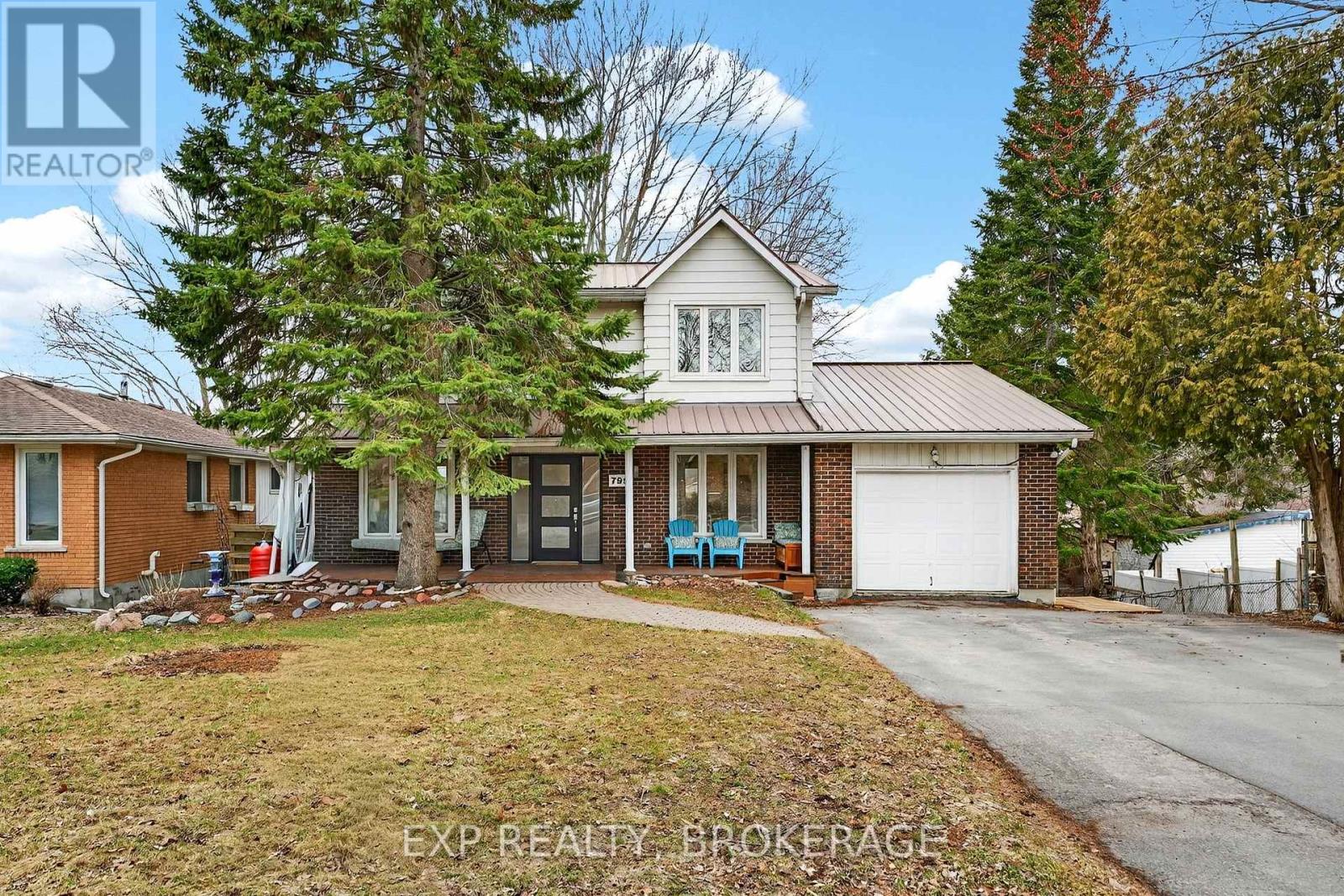 799 HILLSIDE DRIVE, Kingston, Ontario