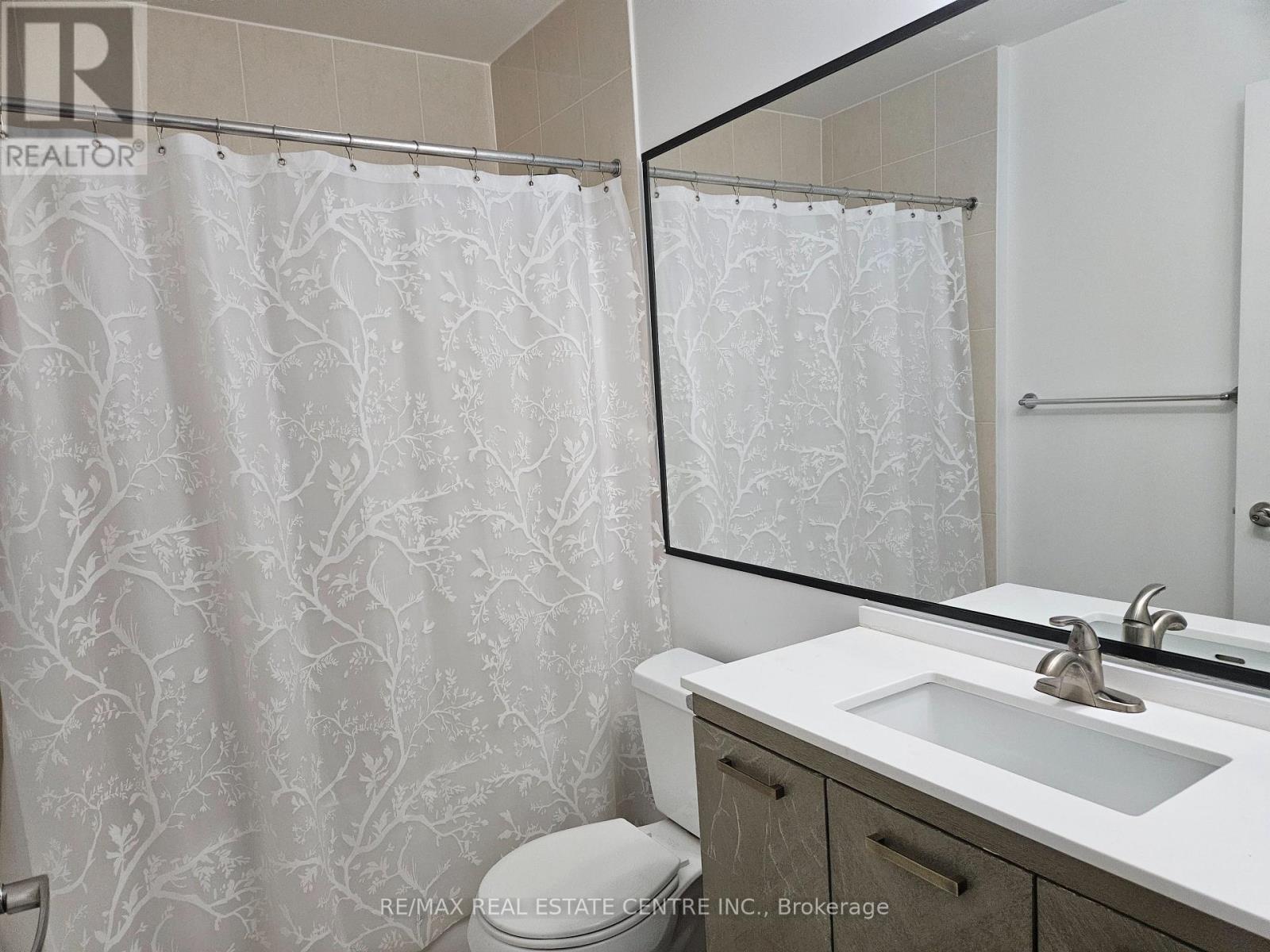 2401 - 223 Webb Drive, Mississauga, Ontario  L5B 0E8 - Photo 11 - W12880124