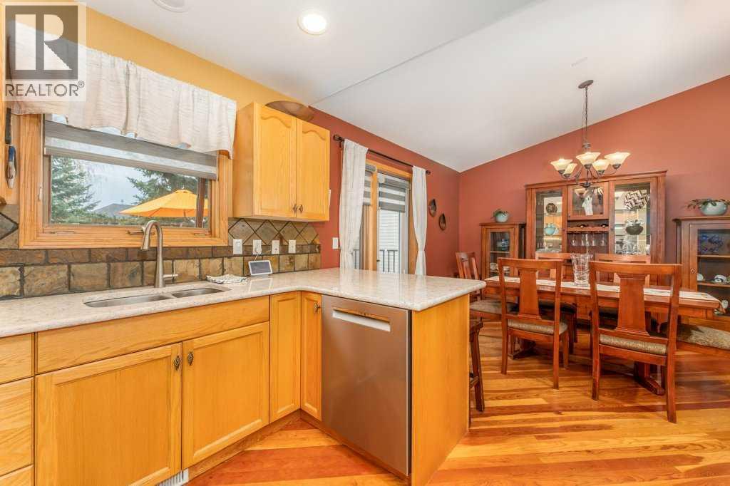 270 Lady Macdonald Drive, Canmore, Alberta  T1W 1H8 - Photo 7 - A2307614