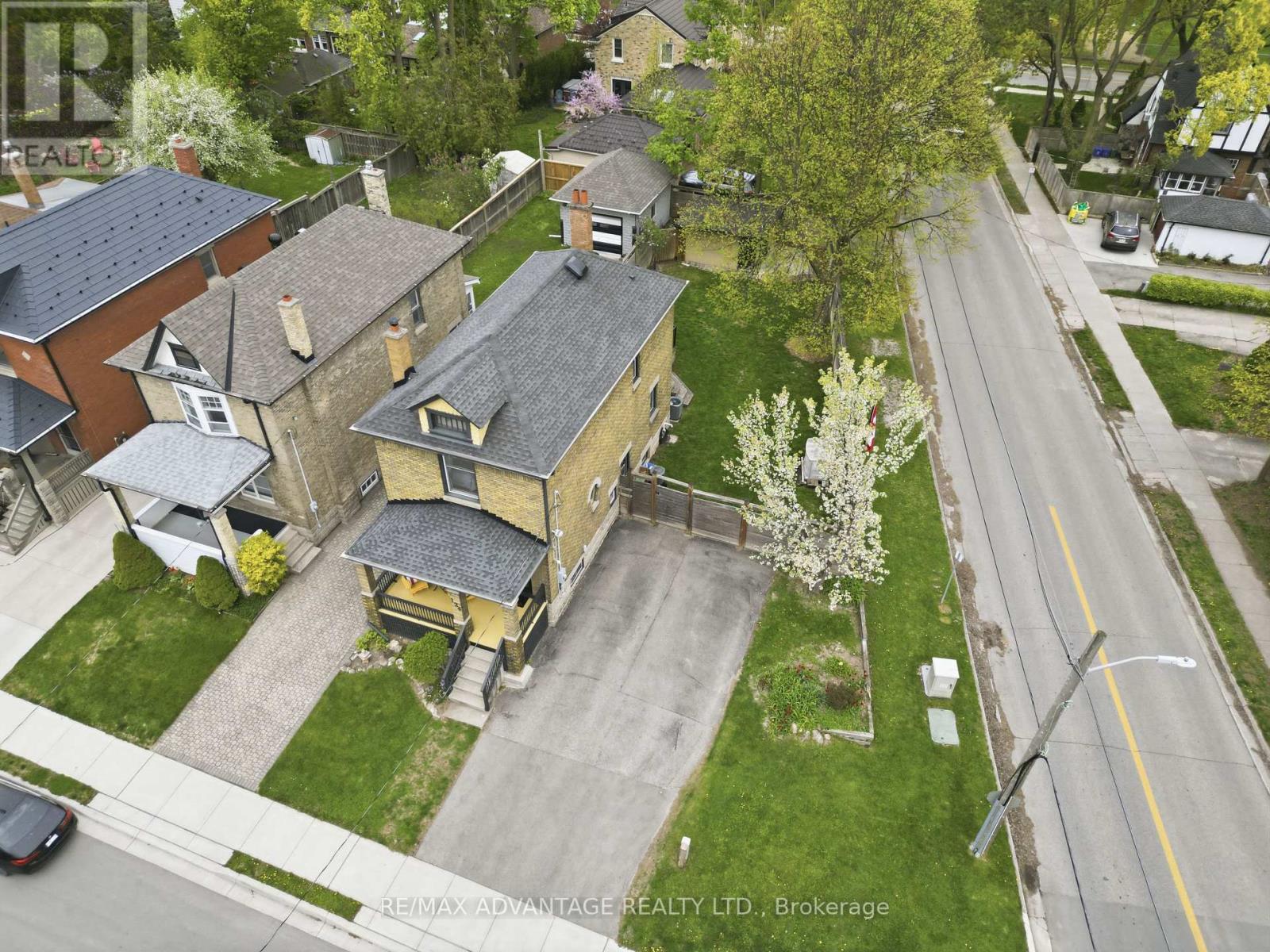 124 Windsor Avenue, London South, Ontario  N6C 1Z9 - Photo 3 - X13090400