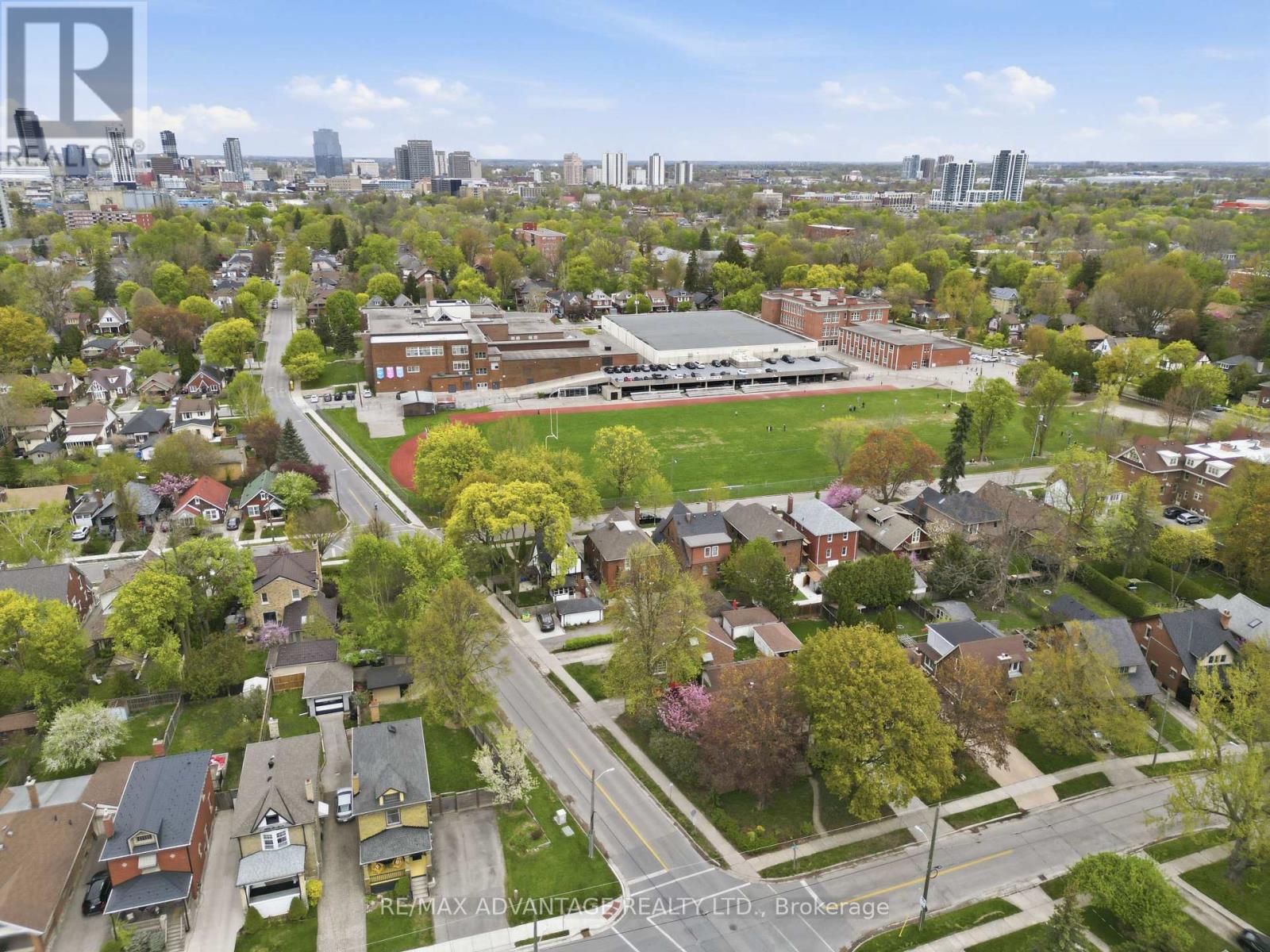 124 Windsor Avenue, London South, Ontario  N6C 1Z9 - Photo 5 - X13090400
