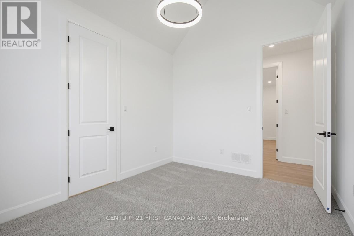 1586 Upper West Avenue, London South, Ontario  N6K 0M2 - Photo 35 - X13090476