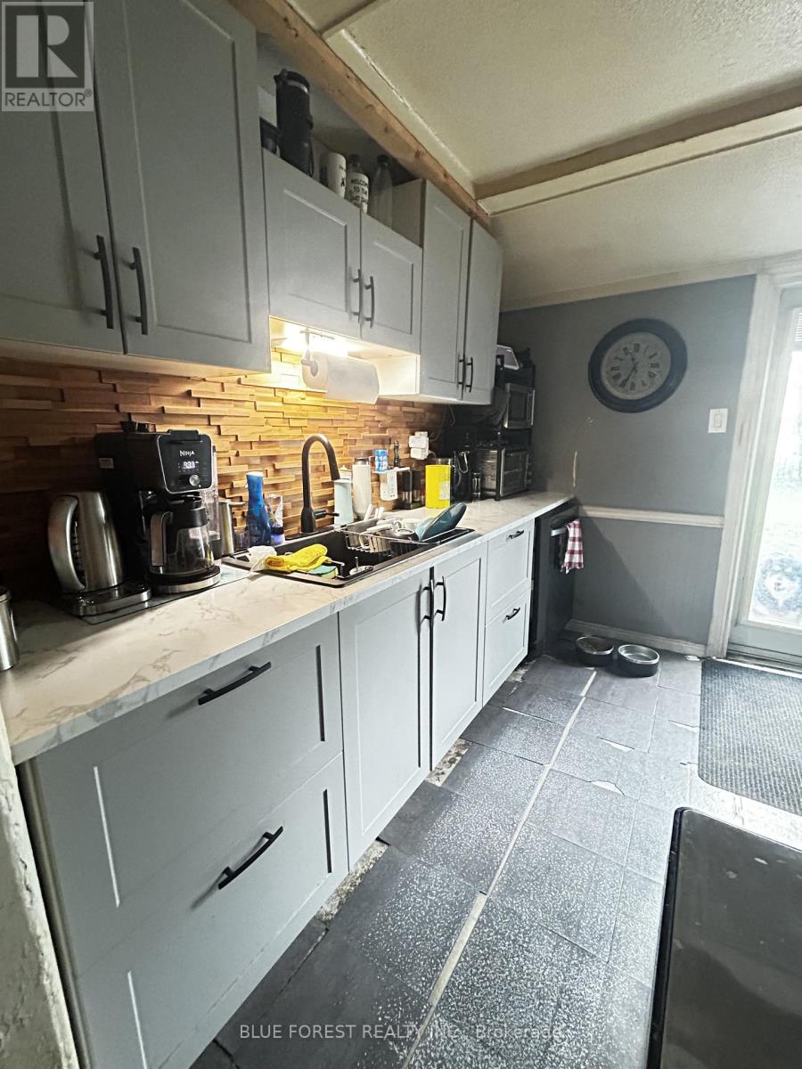 15 Alexandria Avenue, St. Thomas, Ontario  N5P 3M7 - Photo 5 - X13090552