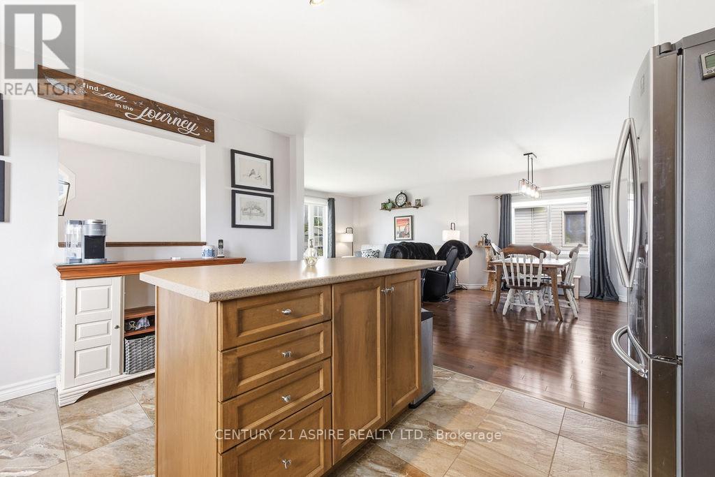 17 Newport Drive, Petawawa, Ontario  K8H 0C9 - Photo 13 - X13090376