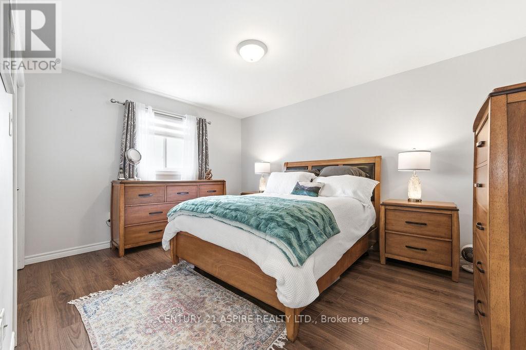 17 Newport Drive, Petawawa, Ontario  K8H 0C9 - Photo 15 - X13090376