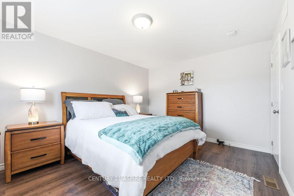 17 Newport Drive, Petawawa, Ontario  K8H 0C9 - Photo 17 - X13090376