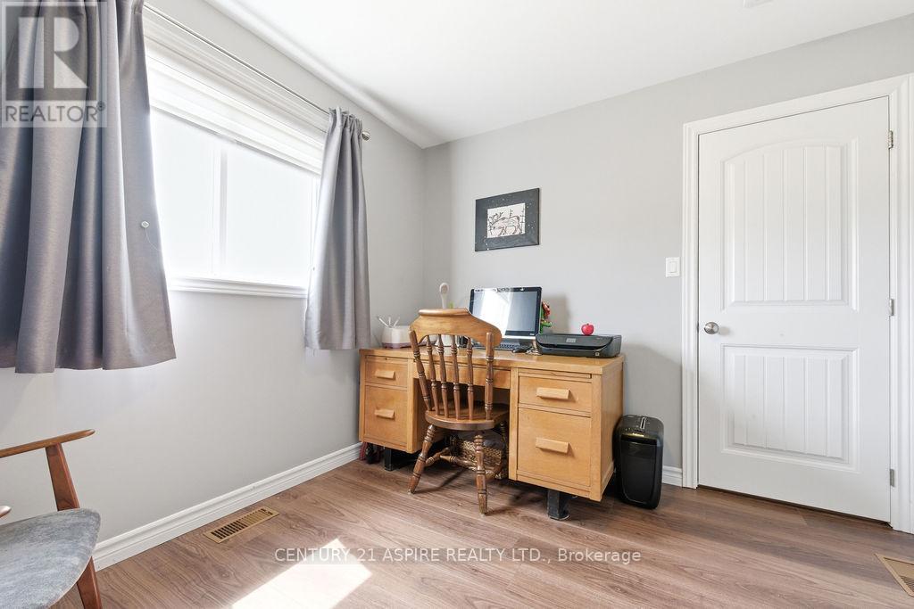 17 Newport Drive, Petawawa, Ontario  K8H 0C9 - Photo 22 - X13090376