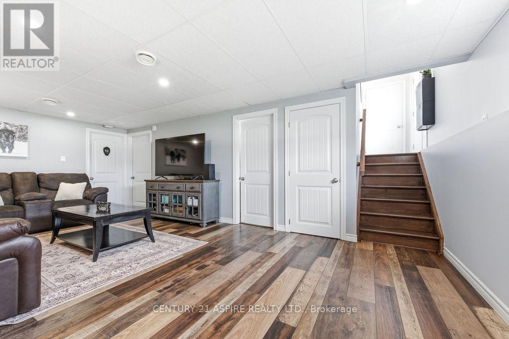 17 Newport Drive, Petawawa, Ontario  K8H 0C9 - Photo 23 - X13090376