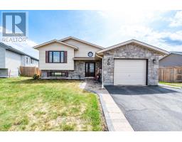 17 NEWPORT DRIVE, Petawawa, Ontario