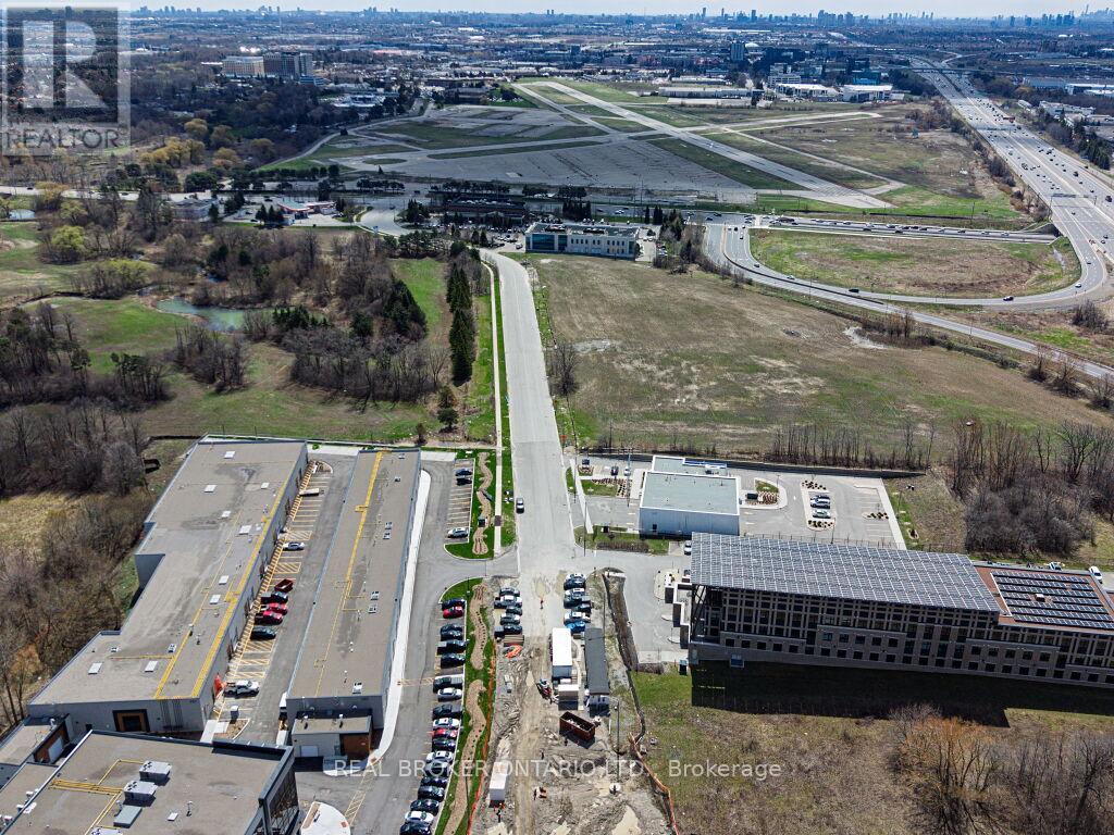 Units 4 To 7 - 195 Cachet Woods Court, Markham, Ontario  L6C 0Z8 - Photo 11 - N12977306