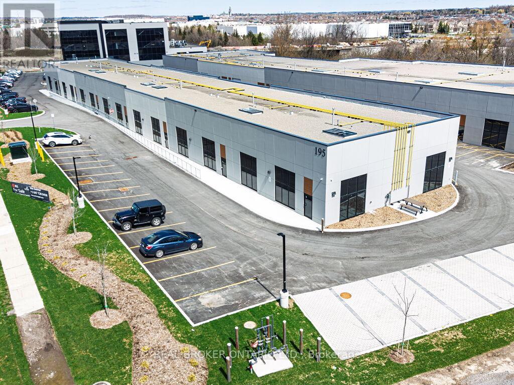 Units 4 To 7 - 195 Cachet Woods Court, Markham, Ontario  L6C 0Z8 - Photo 8 - N12977306