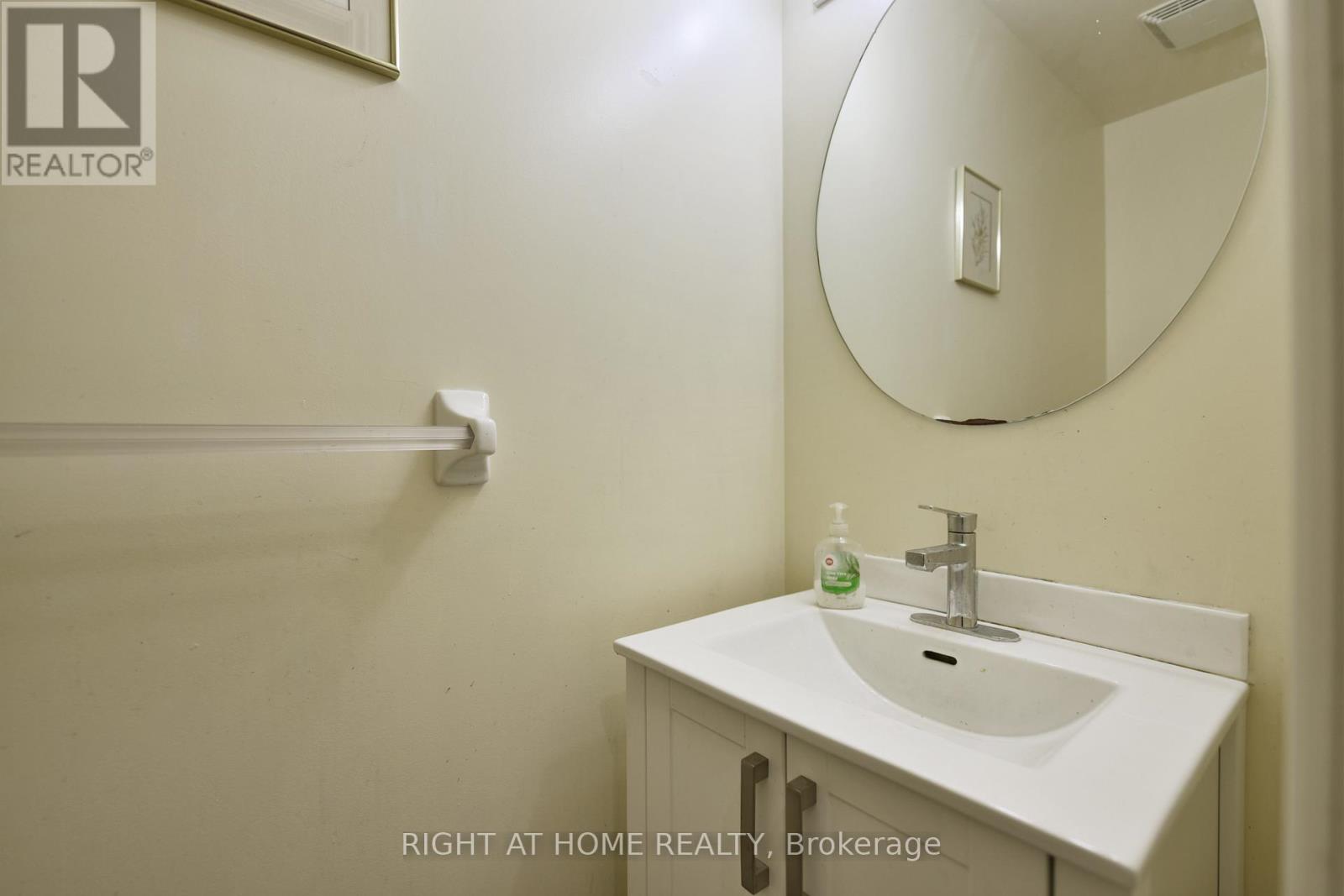 11 Cheltonia Way, Ottawa, Ontario  K2T 1G1 - Photo 15 - X13090256