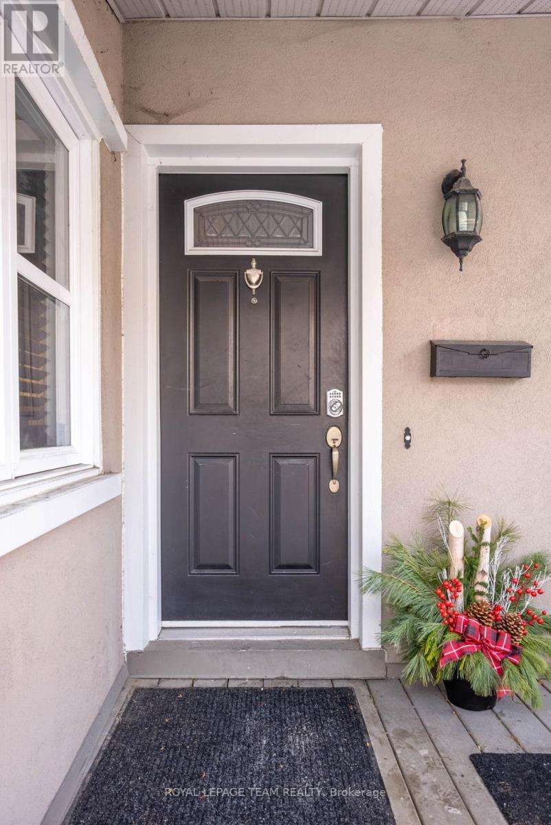 1 Old Sunset Boulevard, Ottawa, Ontario  K1S 3G8 - Photo 2 - X13090266