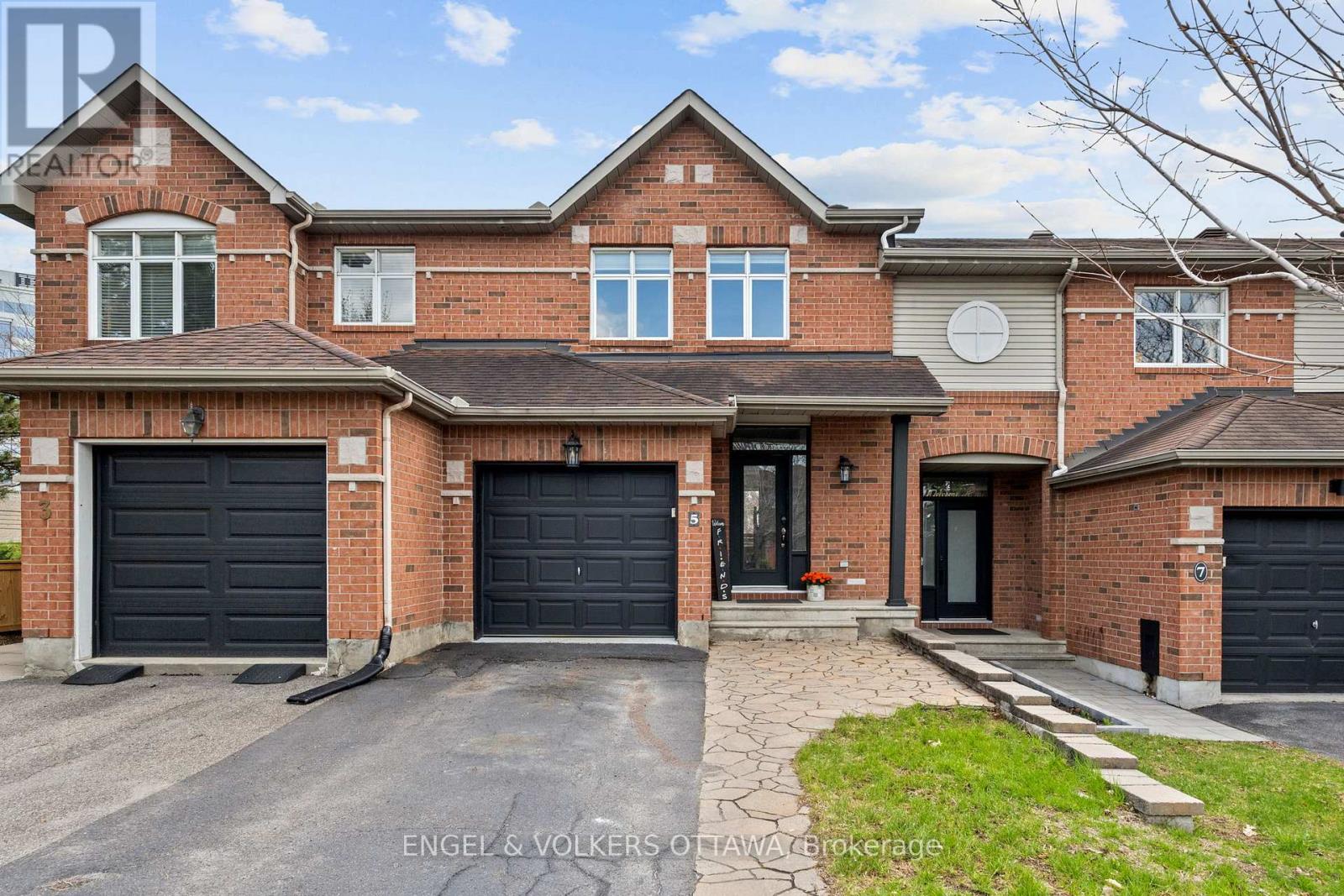5 KIMBERWICK CRESCENT, Ottawa, Ontario