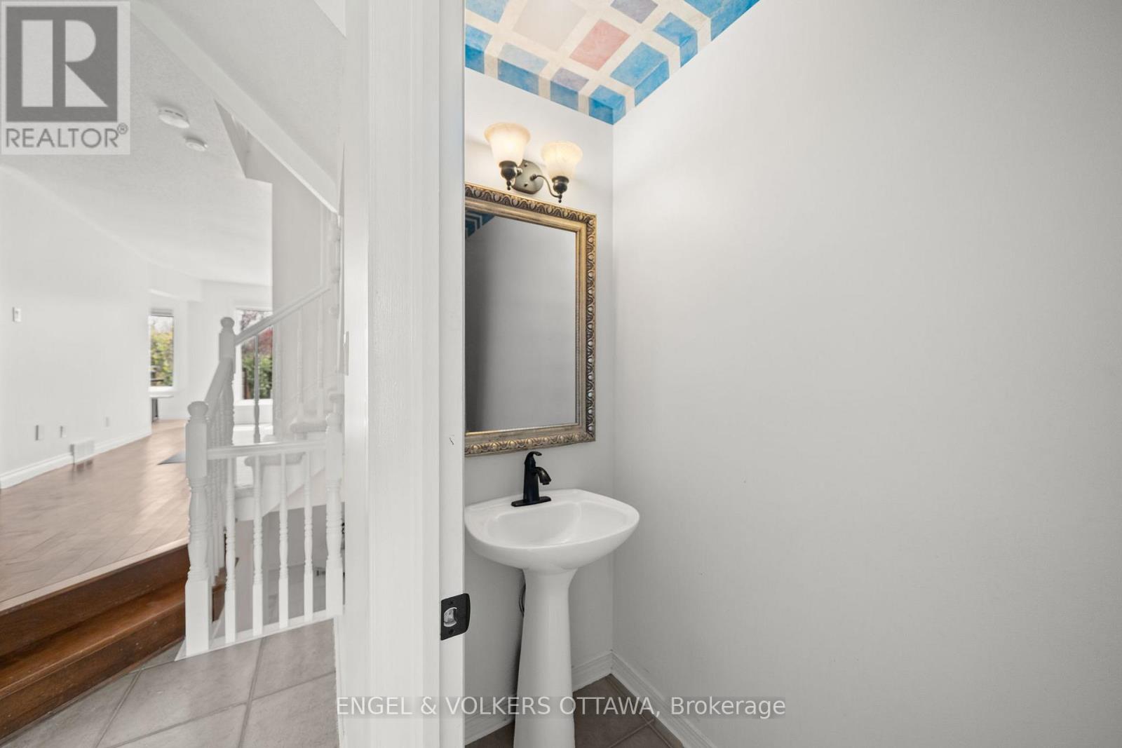 5 Kimberwick Crescent, Ottawa, Ontario  K1V 1K6 - Photo 3 - X13090372