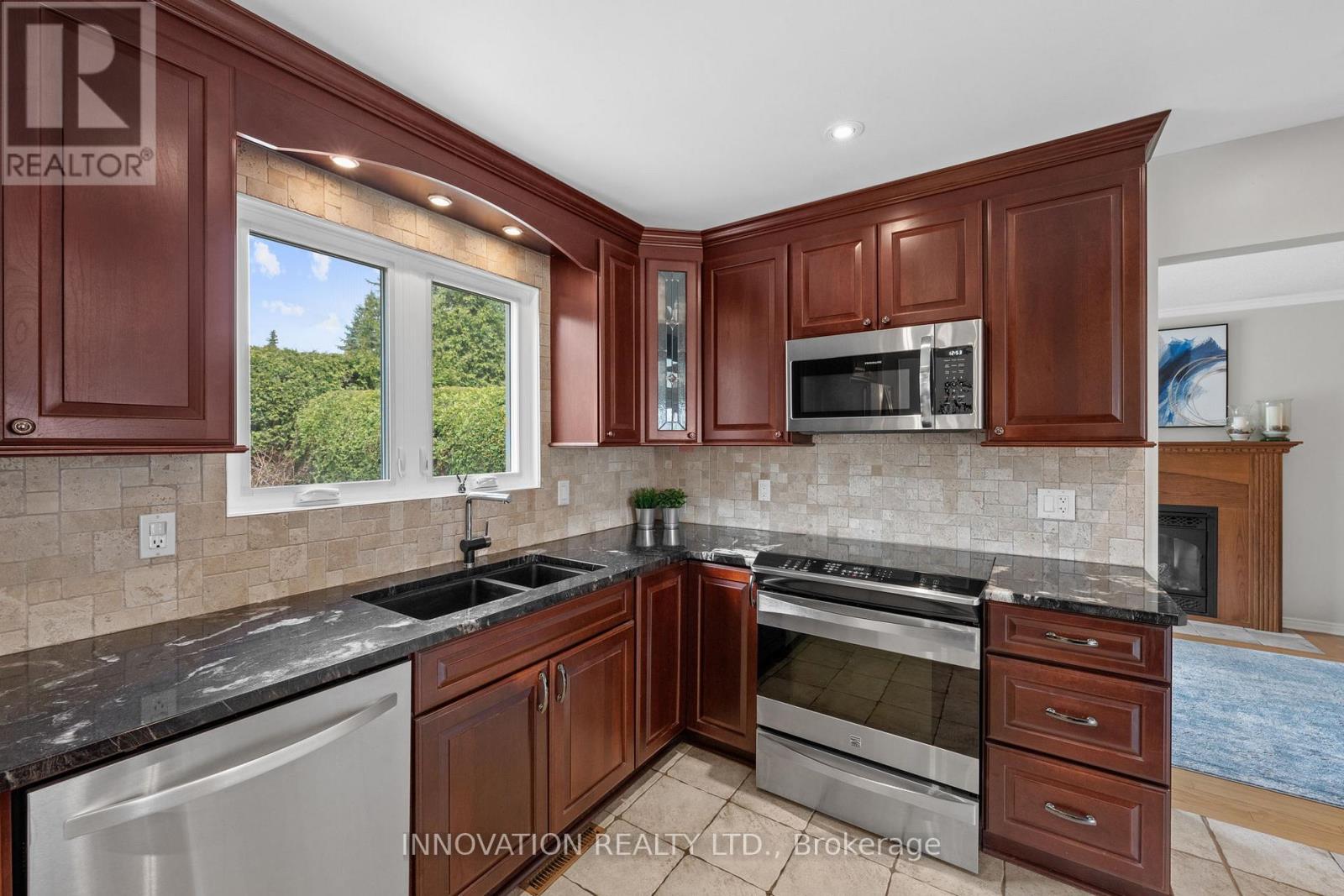 53 Equestrian Drive, Ottawa, Ontario  K2M 1E9 - Photo 9 - X13090598