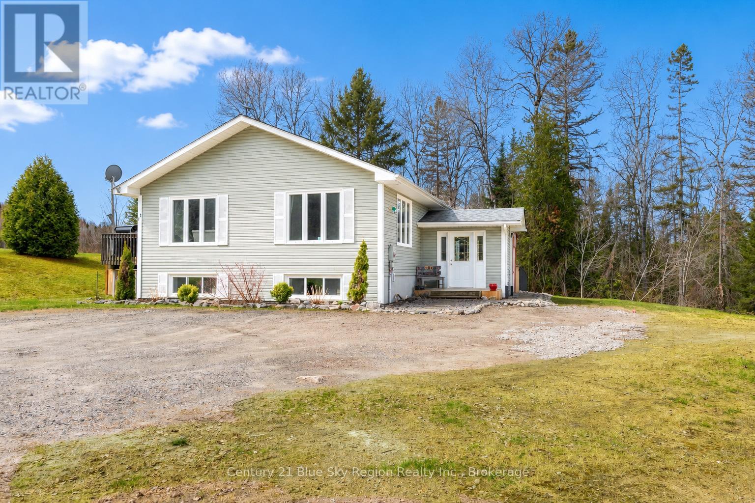 11 Line 3 S, Bonfield, Ontario  P0H 1E0 - Photo 2 - X13090318