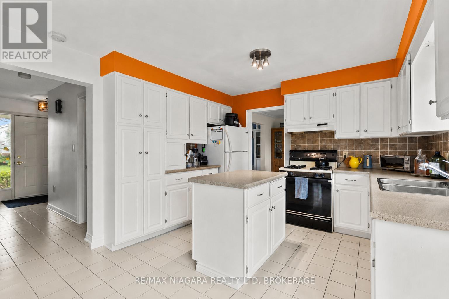 21 Homestead Drive, Niagara-On-The-Lake, Ontario  L0S 1J0 - Photo 10 - X13090402