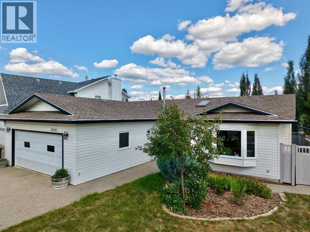 10501 83 Street, Peace River, Alberta  T8S 1M8 - Photo 1 - A2242403