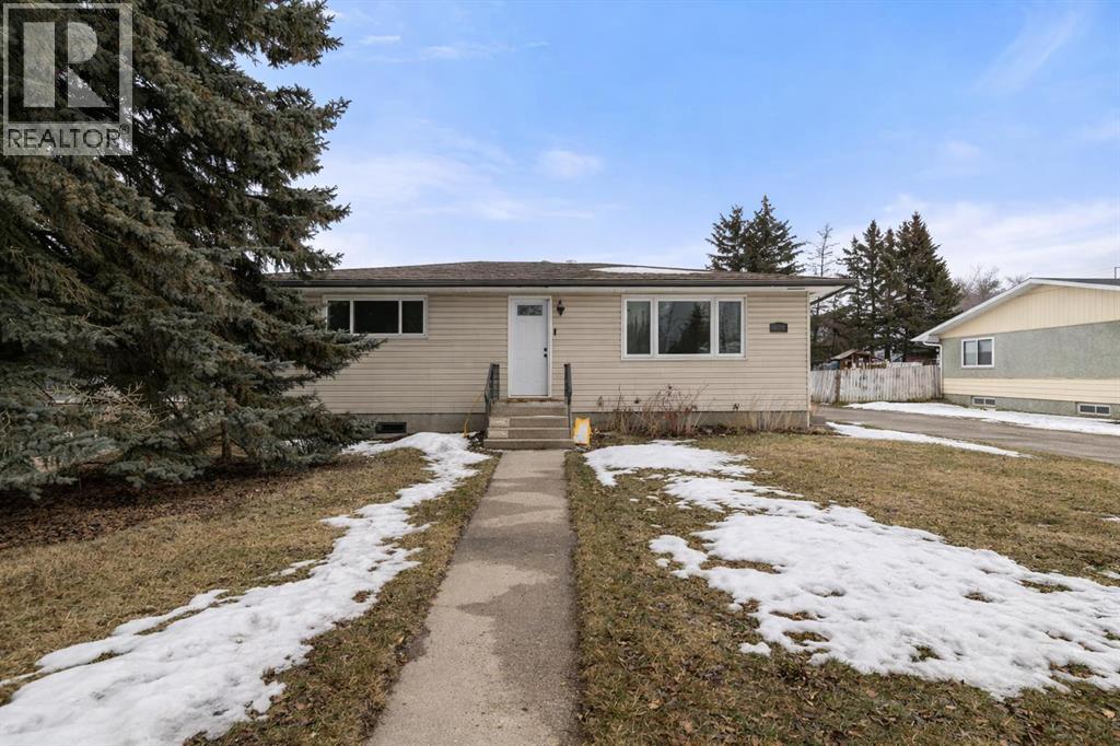 5228 53 Avenue, Viking, Alberta  T0B 4N0 - Photo 1 - A2281776