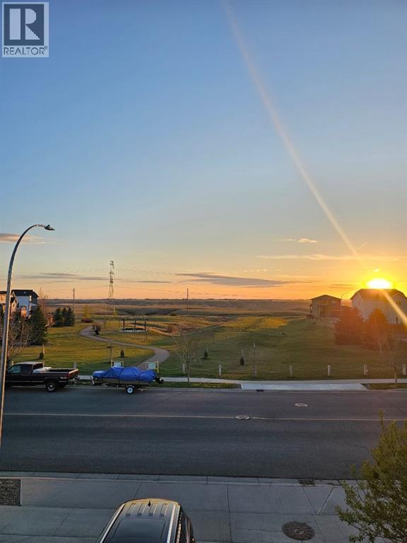 327 Mildred Dobbs Boulevard N, Lethbridge, Alberta  T1H 6G7 - Photo 3 - A2286537