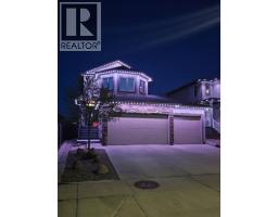 327 Mildred Dobbs Boulevard N, Lethbridge, Alberta