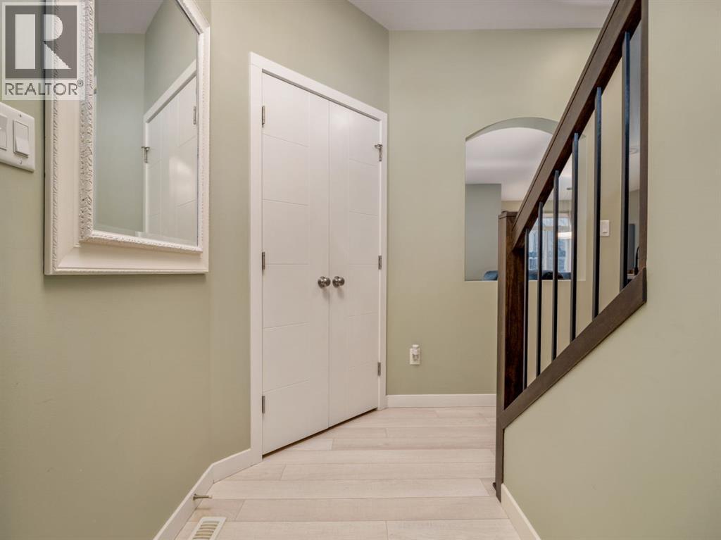 327 Mildred Dobbs Boulevard N, Lethbridge, Alberta  T1H 6G7 - Photo 7 - A2286537