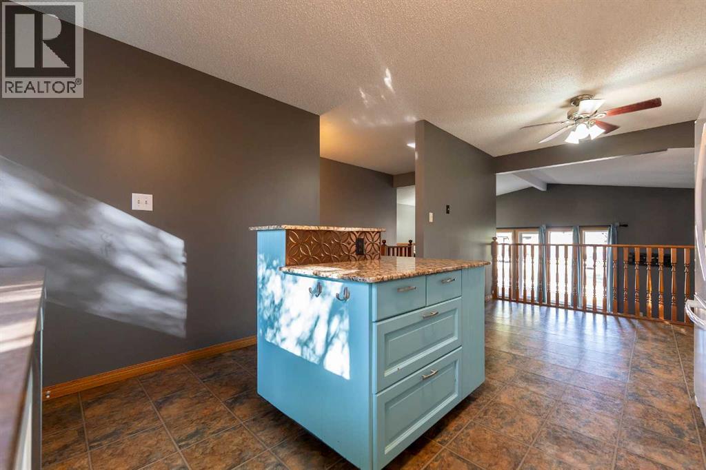 897 Red Crow Boulevard W, Lethbridge, Alberta  T1K 5P5 - Photo 11 - A2306954