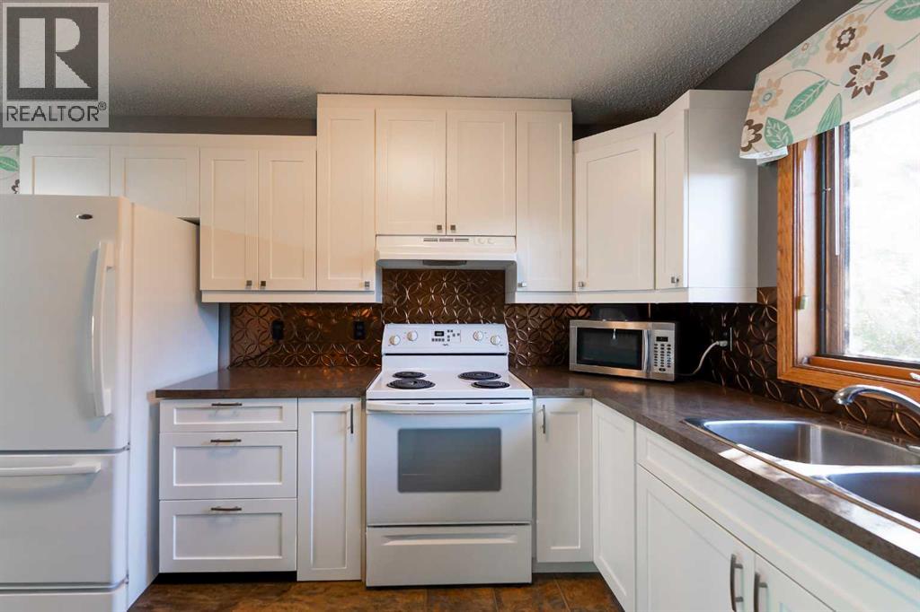 897 Red Crow Boulevard W, Lethbridge, Alberta  T1K 5P5 - Photo 12 - A2306954