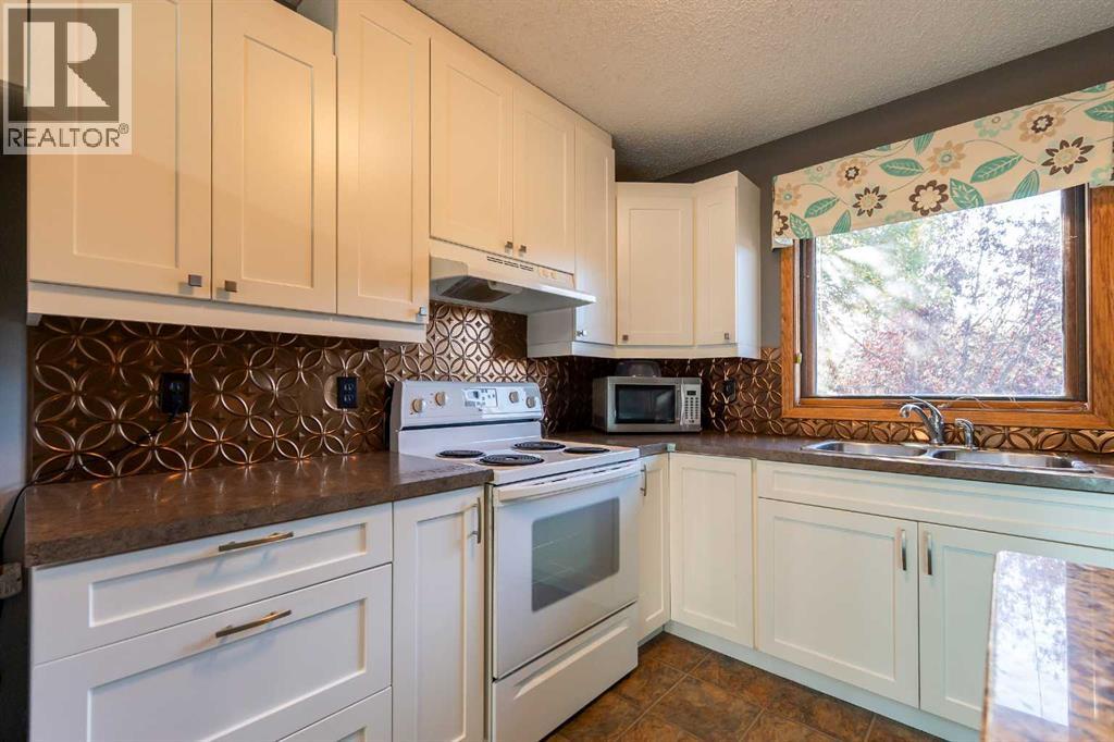 897 Red Crow Boulevard W, Lethbridge, Alberta  T1K 5P5 - Photo 9 - A2306954