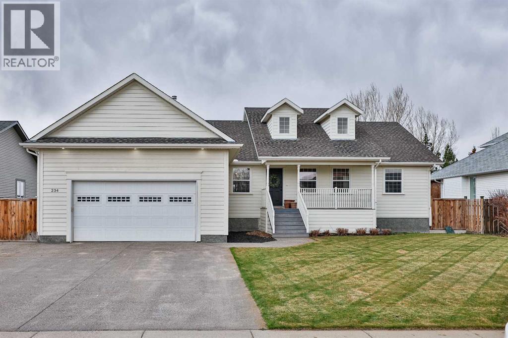 234 1A Street NE, Magrath, Alberta