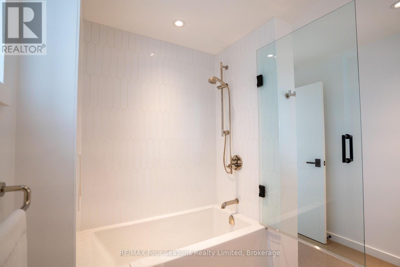 58 Sydenham Trail W, Clearview, Ontario  L0M 1H0 - Photo 40 - S13090320
