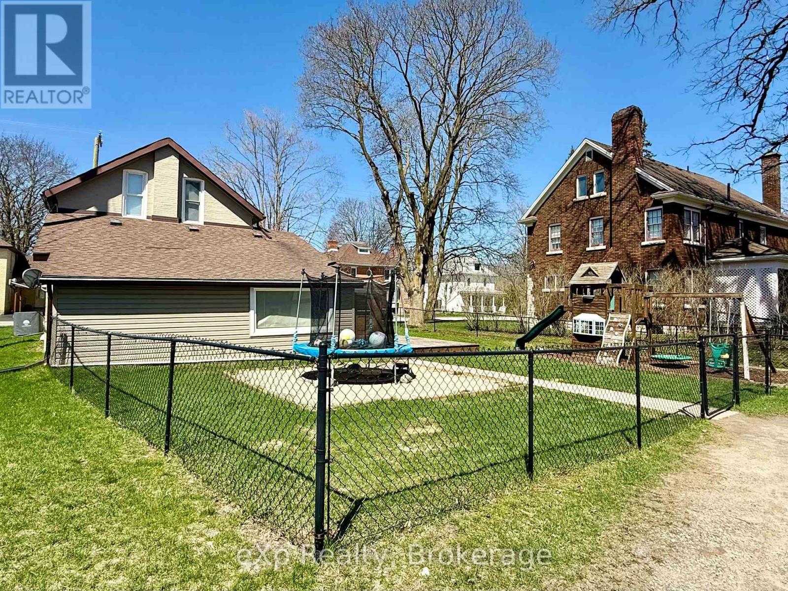 630 Gibson Street, Brockton, Ontario  N0G 2V0 - Photo 31 - X13090152