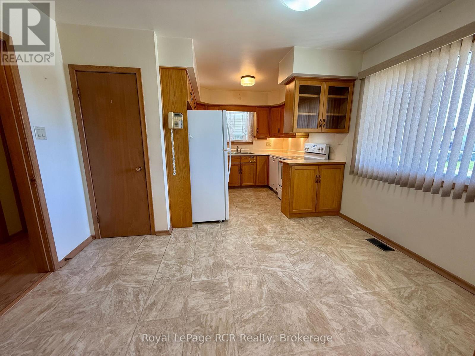 281 13th Avenue, Hanover, Ontario  N4N 2V9 - Photo 10 - X13090336