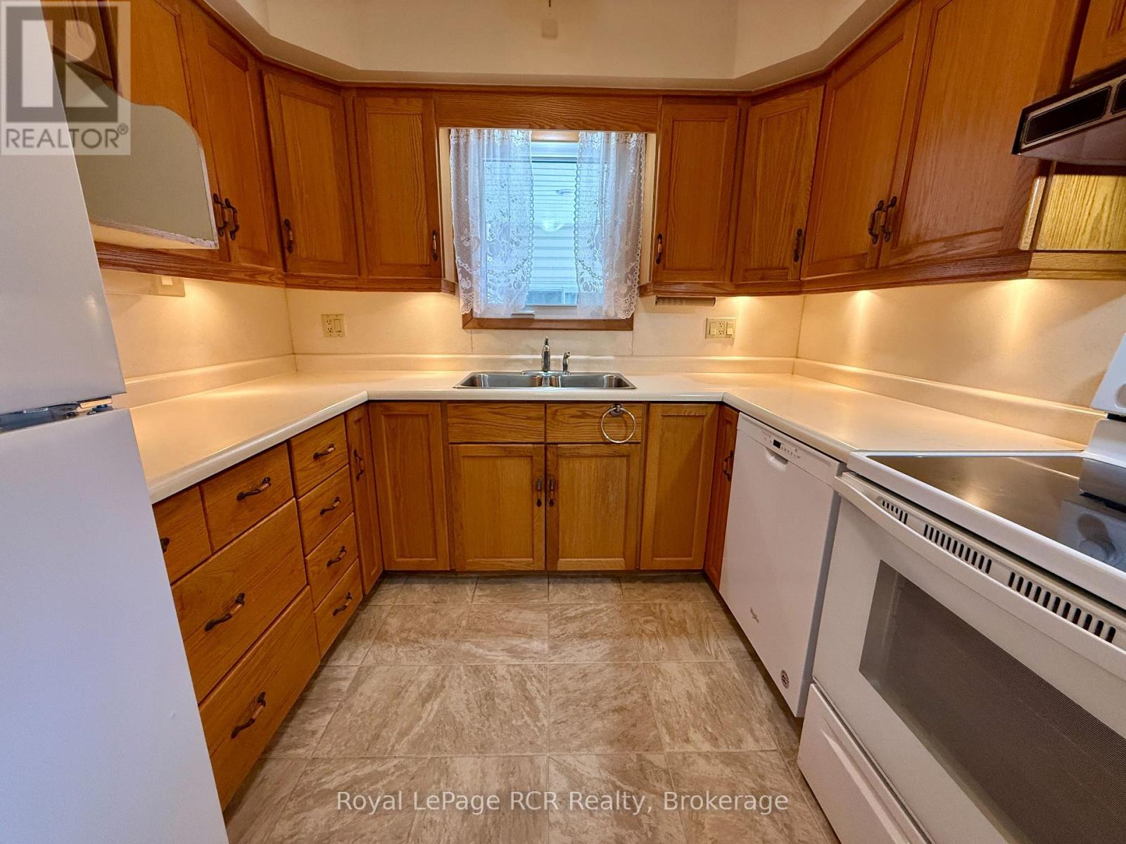 281 13th Avenue, Hanover, Ontario  N4N 2V9 - Photo 11 - X13090336