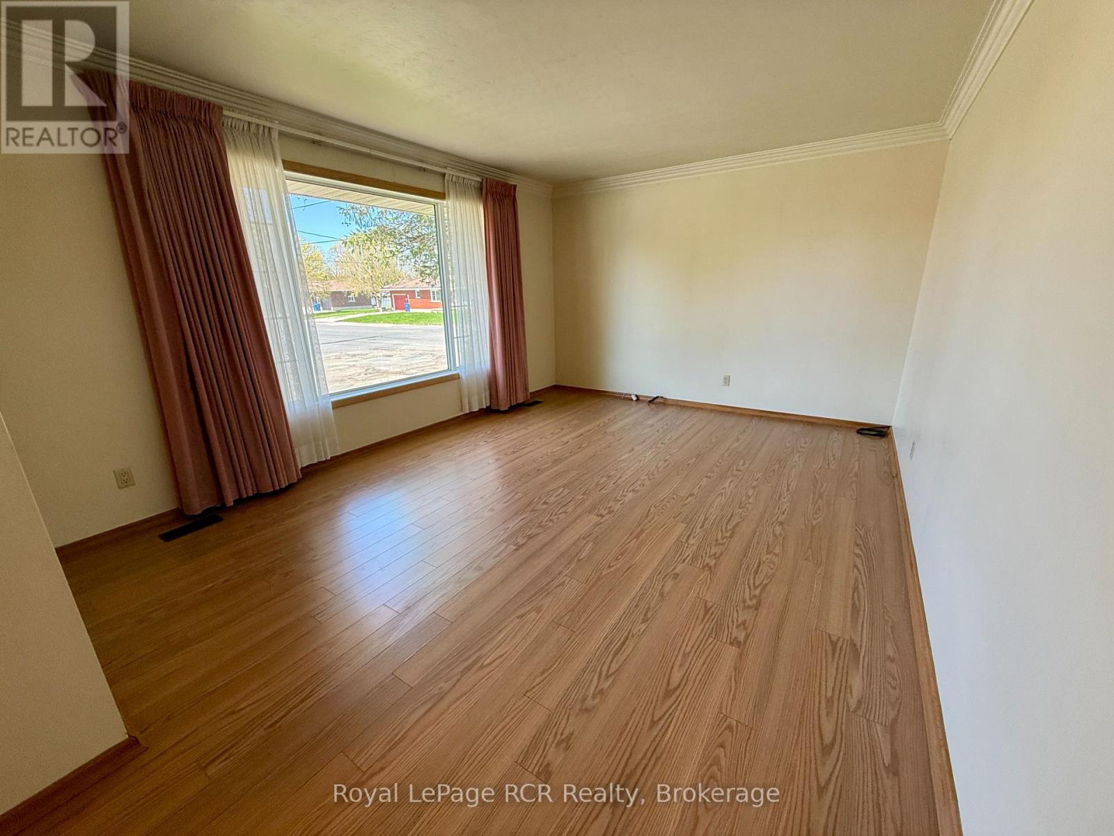 281 13th Avenue, Hanover, Ontario  N4N 2V9 - Photo 16 - X13090336