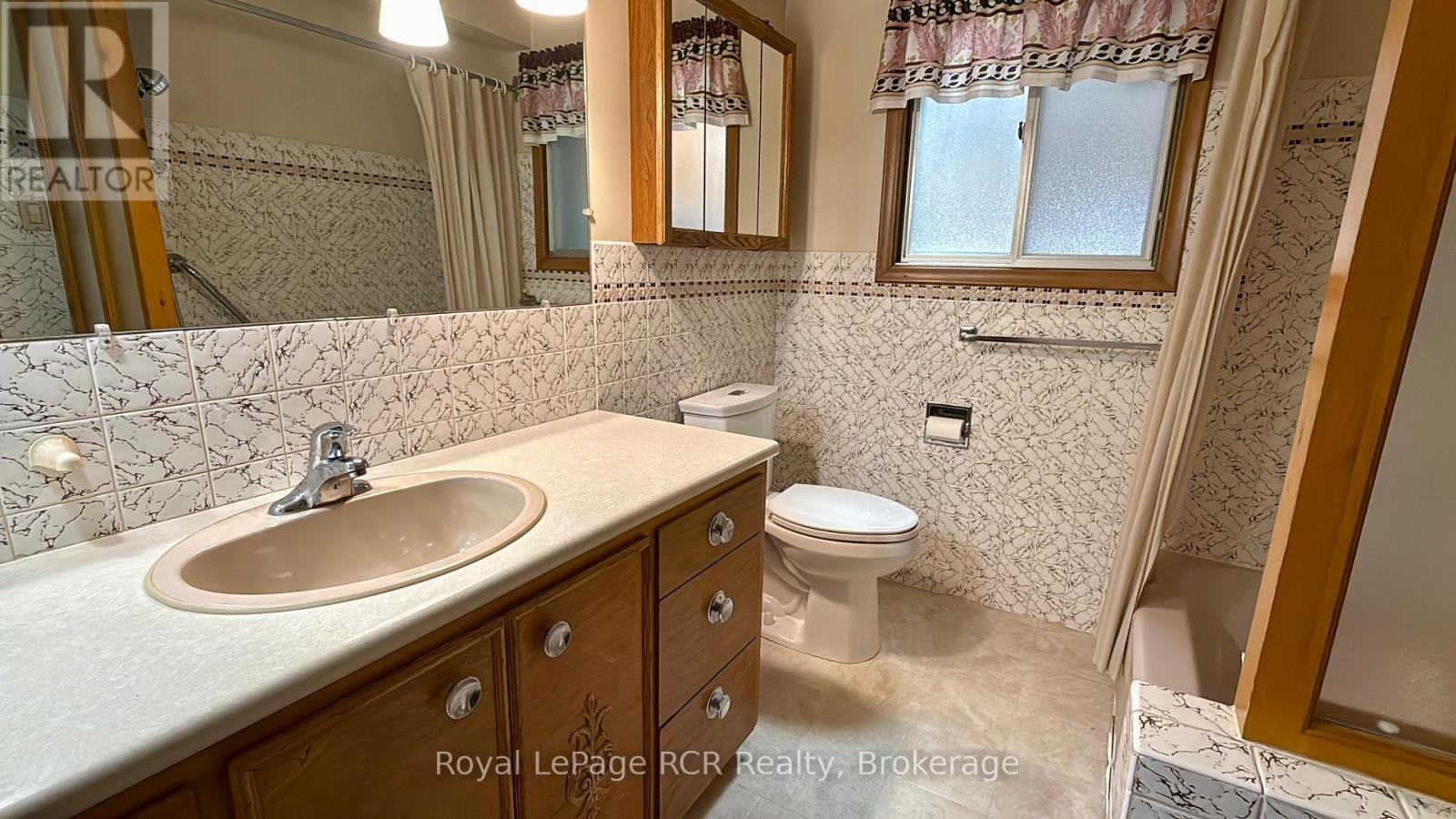 281 13th Avenue, Hanover, Ontario  N4N 2V9 - Photo 18 - X13090336
