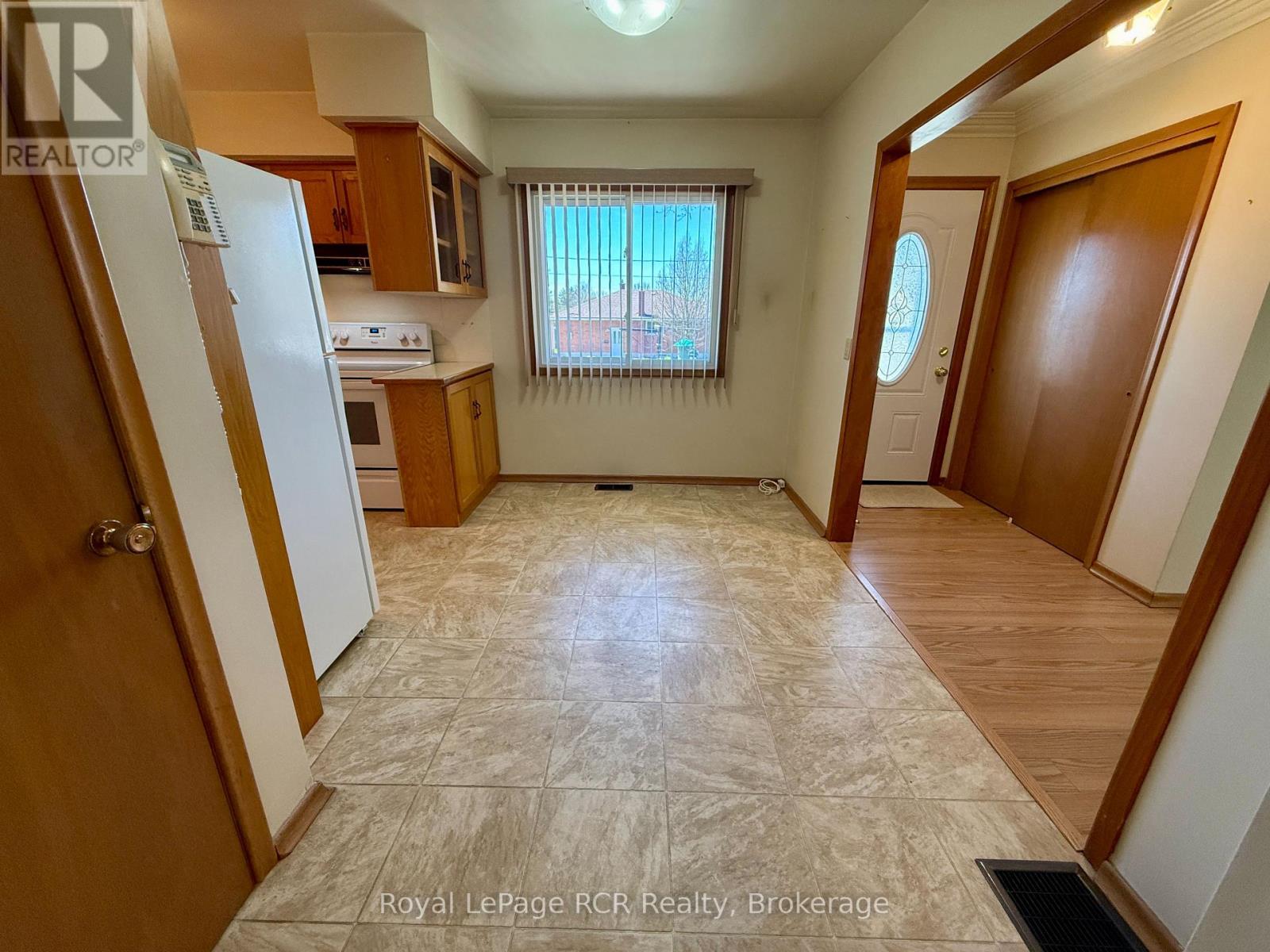 281 13th Avenue, Hanover, Ontario  N4N 2V9 - Photo 8 - X13090336