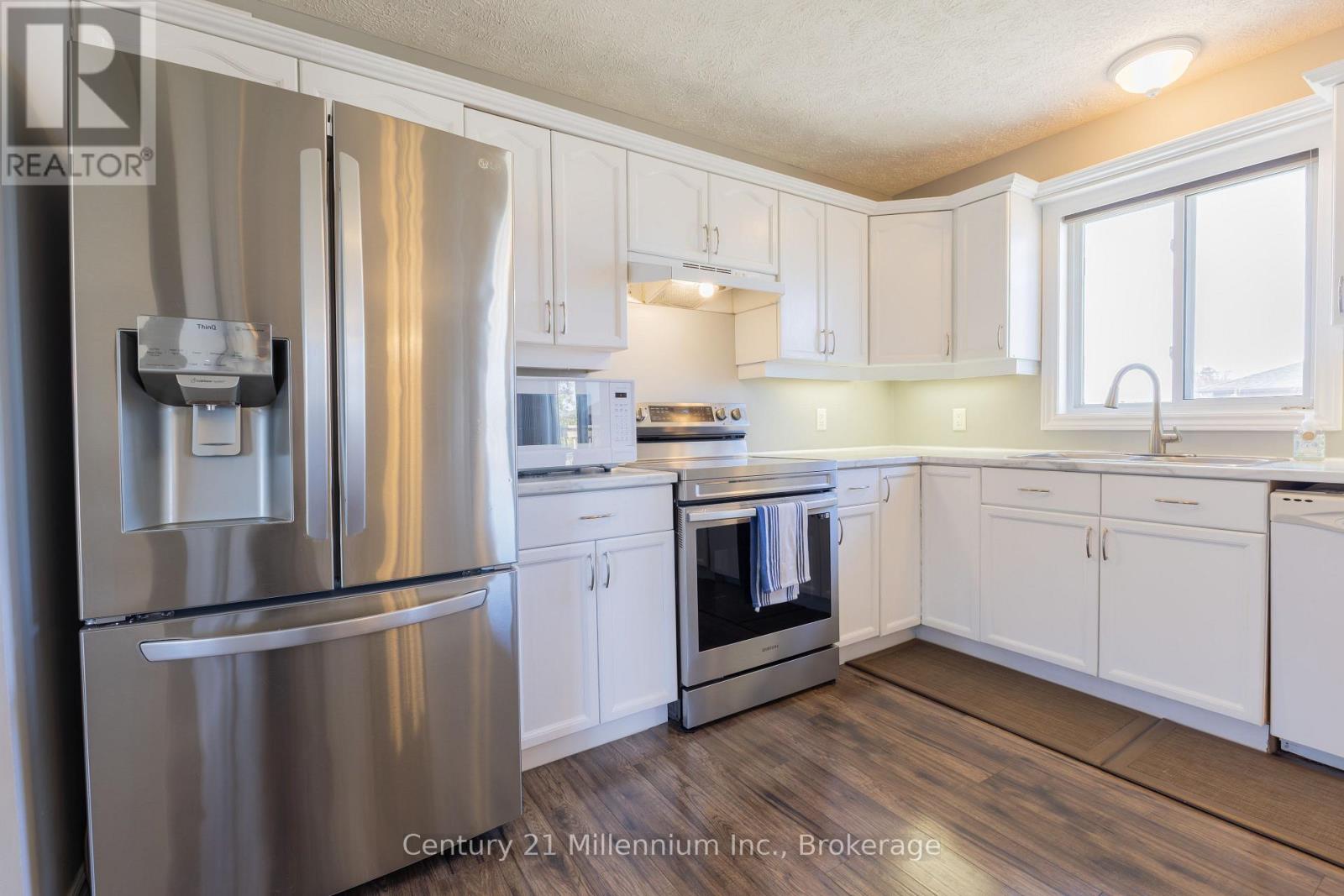 450 Peirson Avenue, Saugeen Shores, Ontario  N0H 2C1 - Photo 4 - X13090538