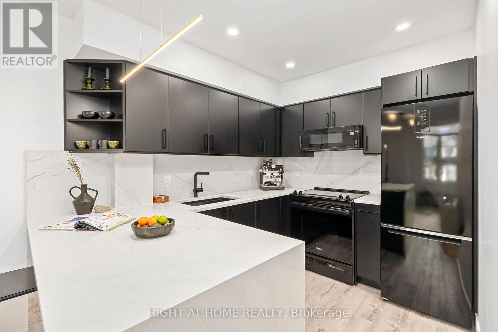 4304 - 43 Sudbury Street, Toronto, Ontario  M6J 3W6 - Photo 8 - C12856676