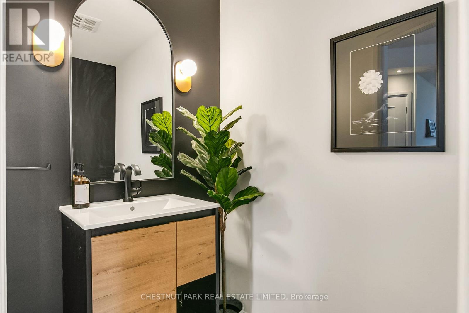 Ph 903 - 3 Mcalpine Street, Toronto, Ontario  M5R 3T5 - Photo 5 - C12864996