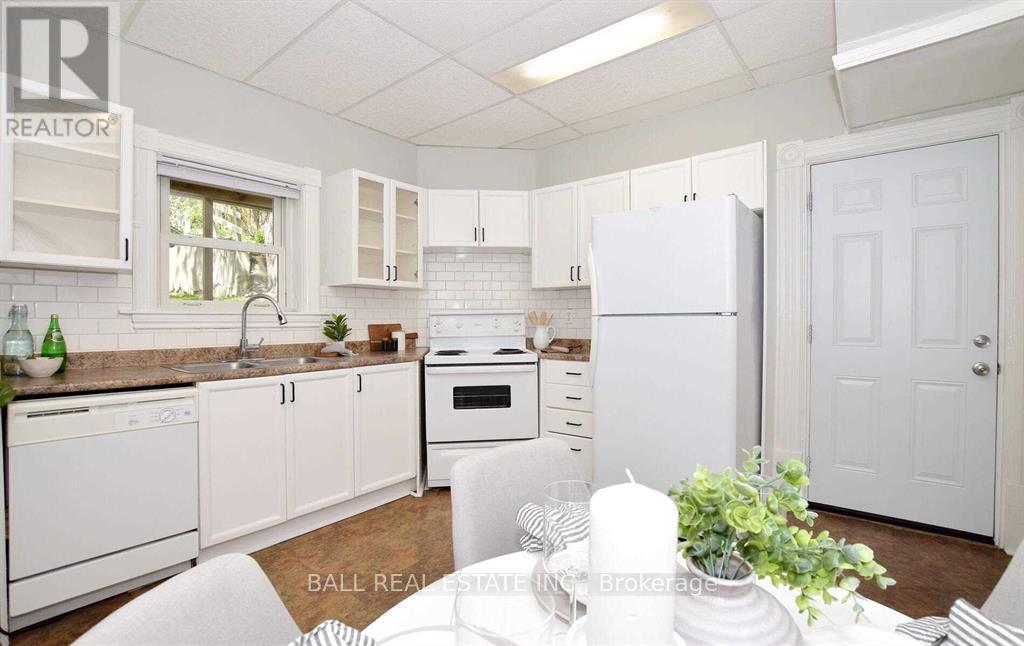 619 Aylmer Street N, Peterborough, Ontario  K9H 3X2 - Photo 11 - X12883896